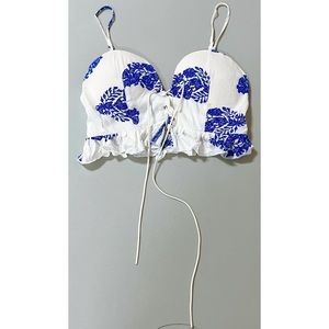 L’ATISTE By Amy White Floral Lace-Up Tank Crop Top Shirt Blouse Size M 🤍💙🤍💙